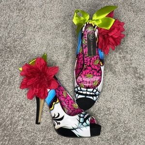 Sz 8 Iron Fist Zombie Heels with Bows Platform